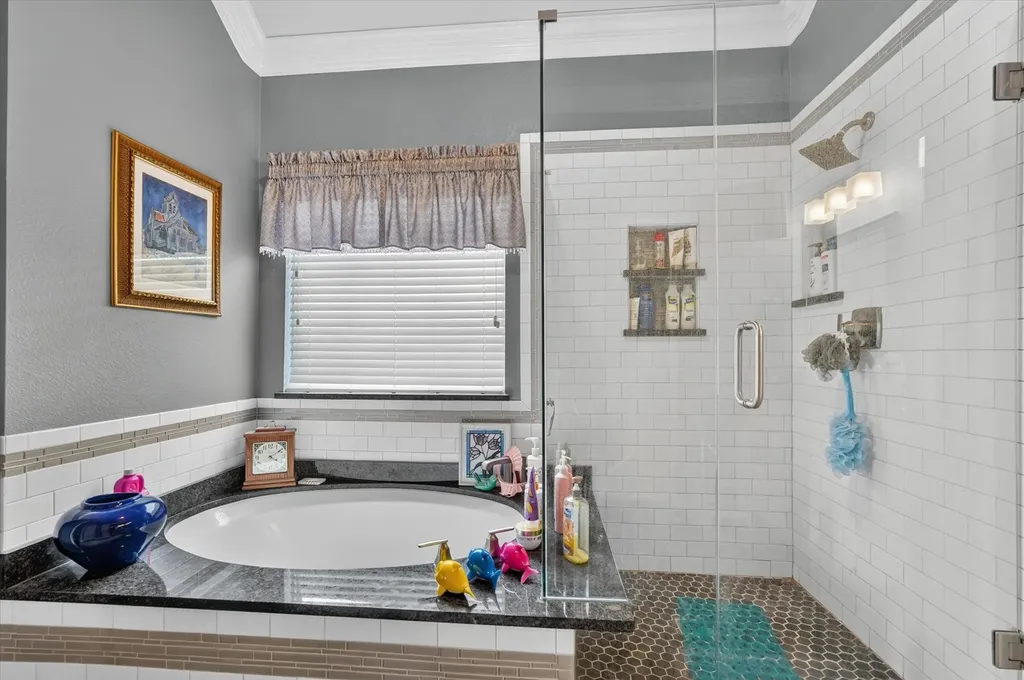 1008 Bell Manor Drive Savannah TX 76227