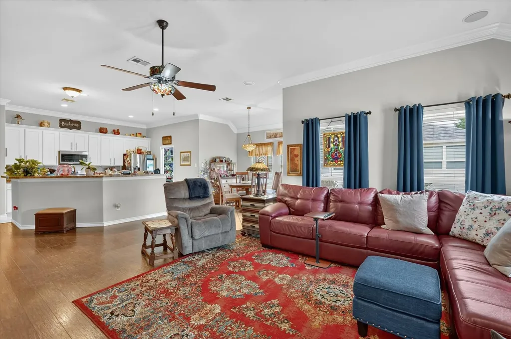 1008 Bell Manor Drive Savannah TX 76227