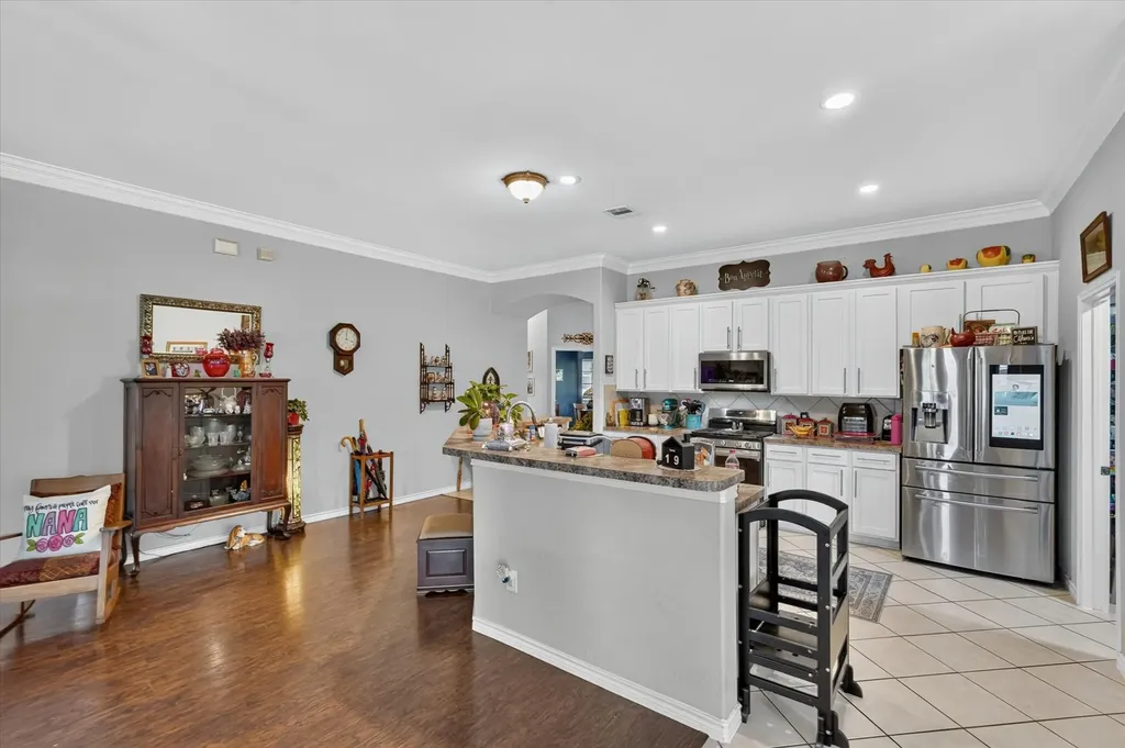 1008 Bell Manor Drive Savannah TX 76227
