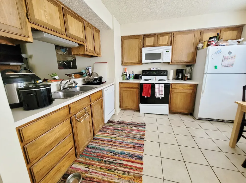 929 W Hickory Street Denton TX 76201