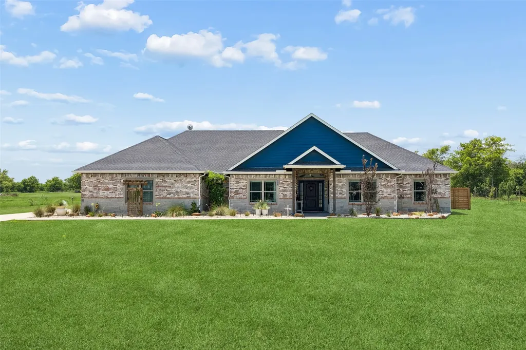 1000 Winding Wood Trail Scurry TX 75158