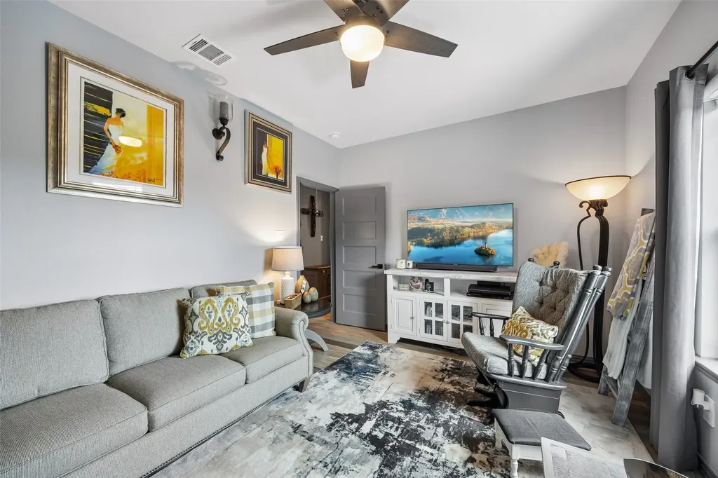 1000 Winding Wood Trail Scurry TX 75158