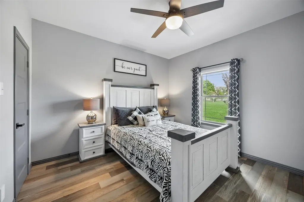 1000 Winding Wood Trail Scurry TX 75158
