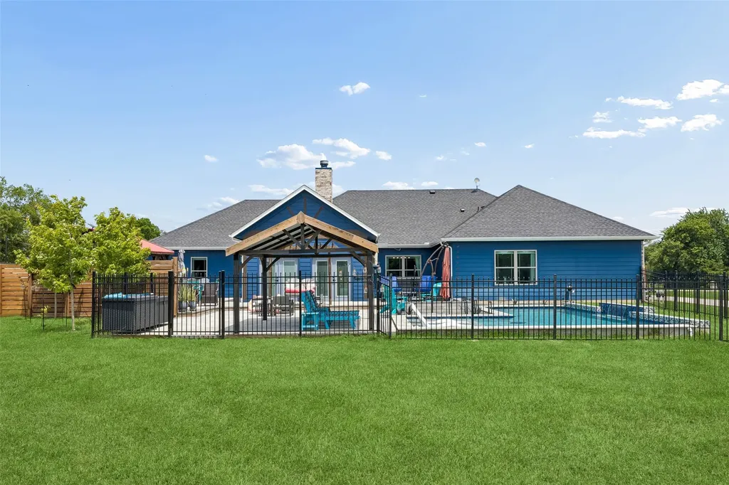 1000 Winding Wood Trail Scurry TX 75158