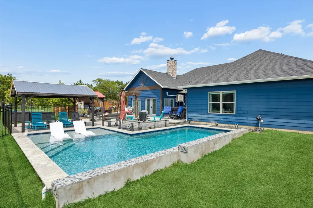 1000 Winding Wood Trail Scurry TX 75158
