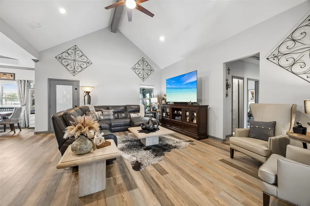 1000 Winding Wood Trail Scurry TX 75158