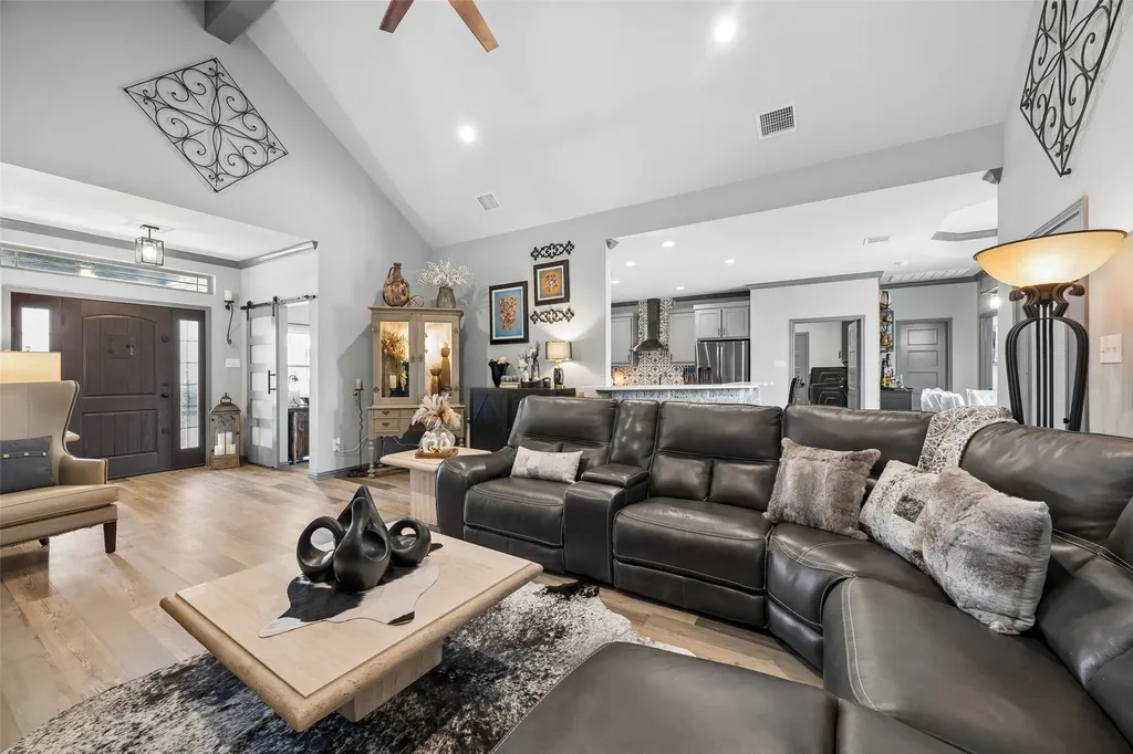 1000 Winding Wood Trail Scurry TX 75158