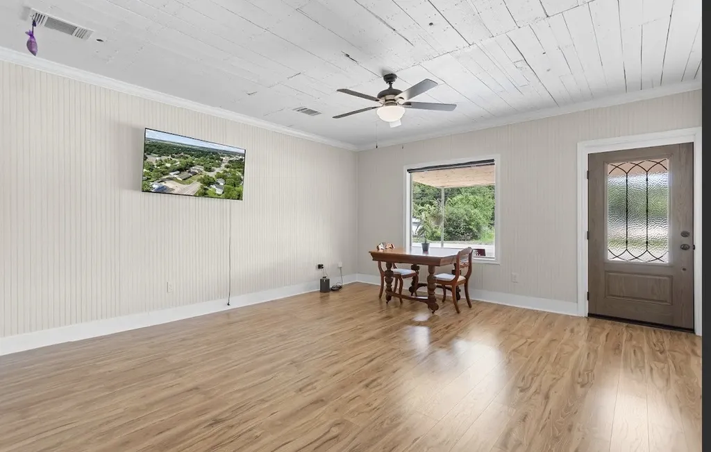 1003 W 5th Street Clifton TX 76634