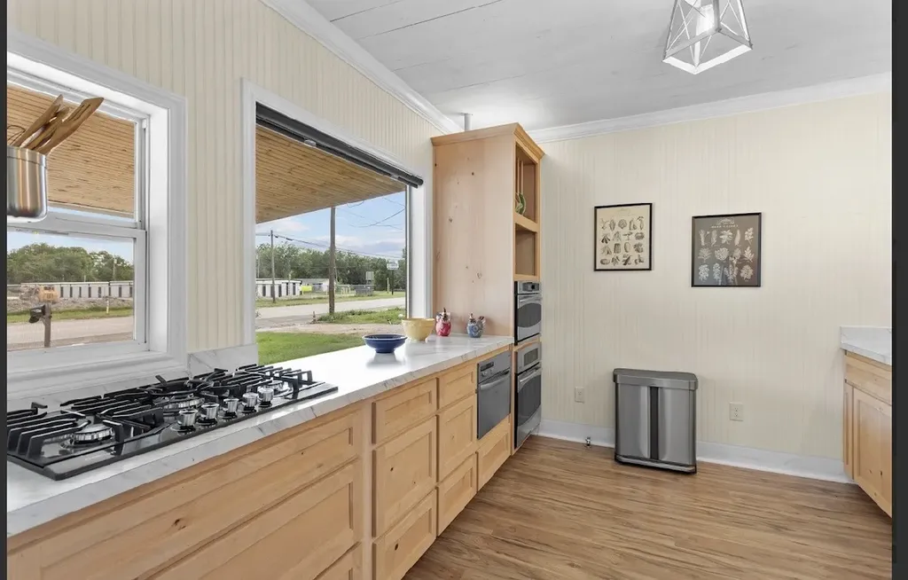 1003 W 5th Street Clifton TX 76634