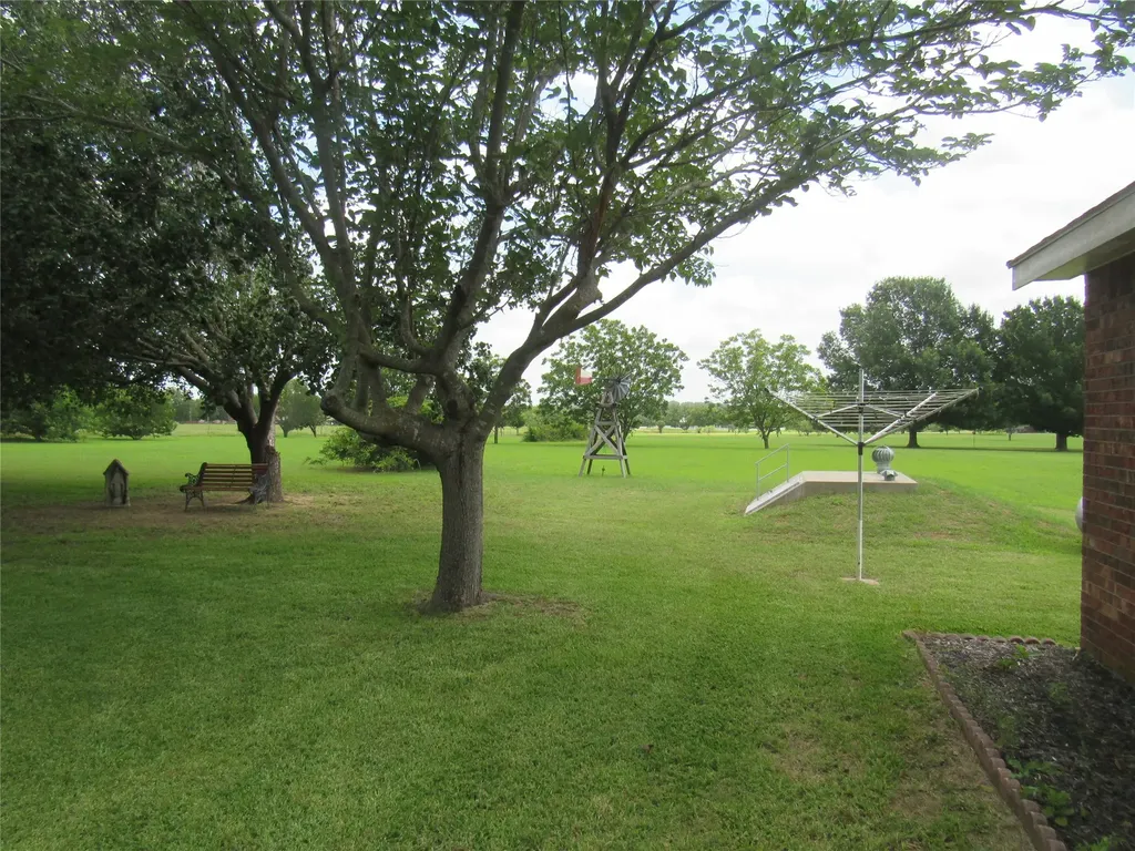404 County Road 260 Gainesville TX 76240