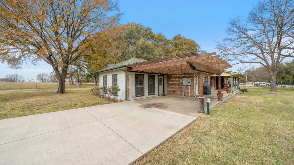 12525 County Road 4083 Scurry TX 75158