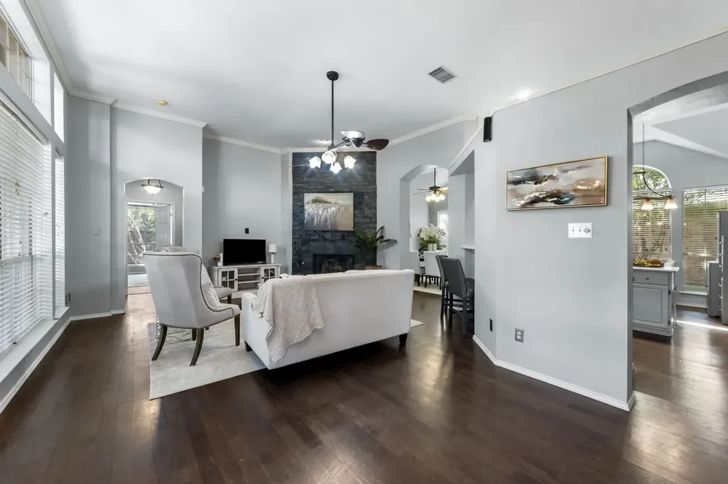 2316 Vetchling Circle Plano TX 75025