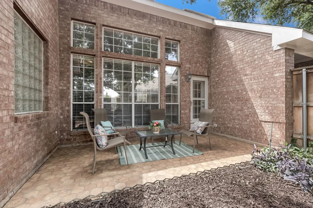 2316 Vetchling Circle Plano TX 75025