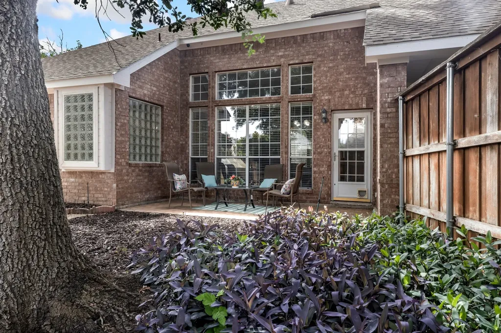 2316 Vetchling Circle Plano TX 75025