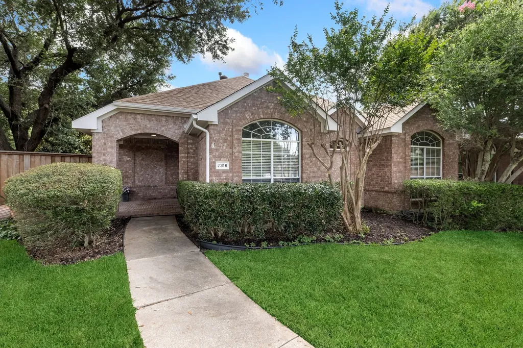 2316 Vetchling Circle Plano TX 75025