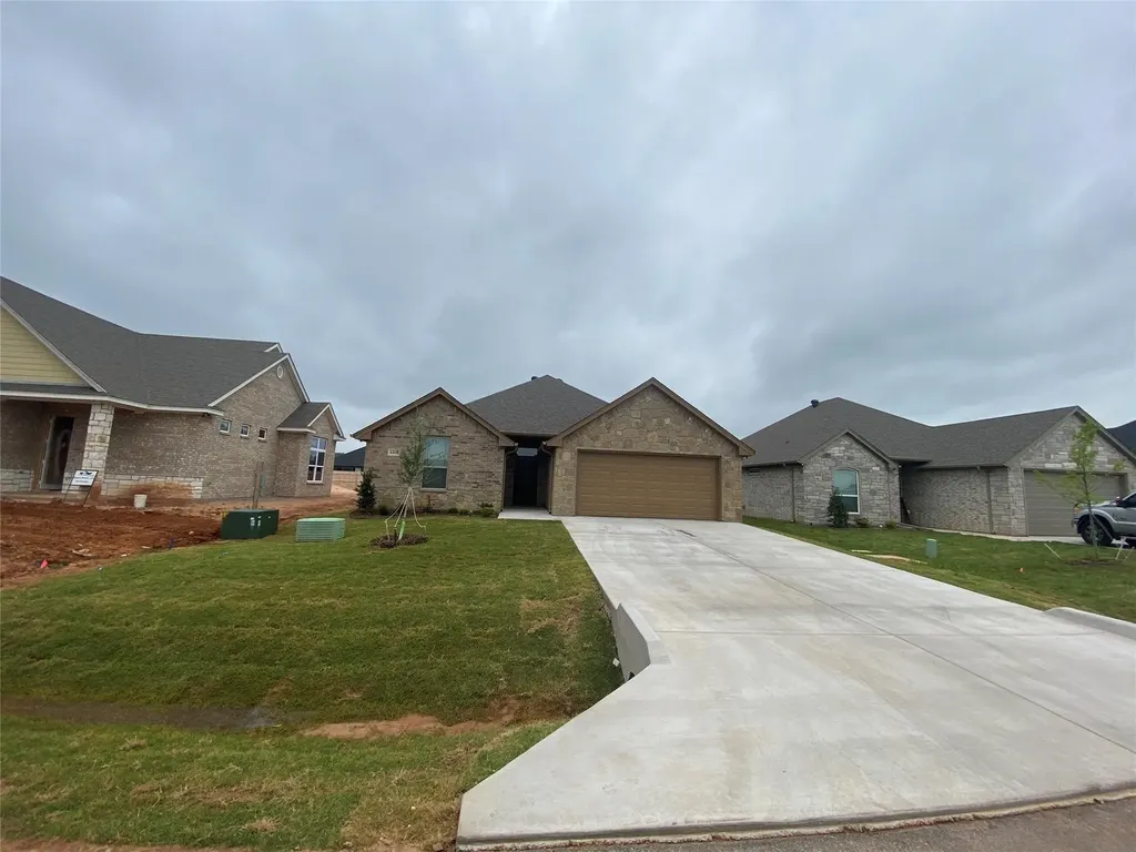 3318 White Horse Drive Granbury TX 76049