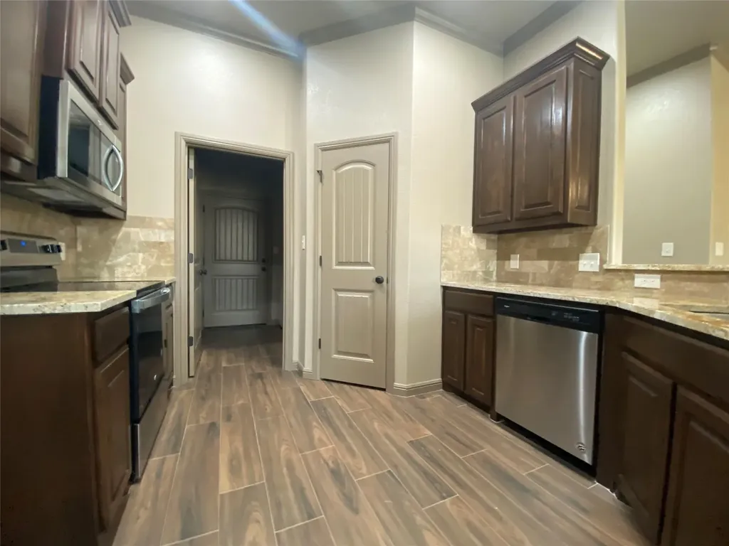 3318 White Horse Drive Granbury TX 76049