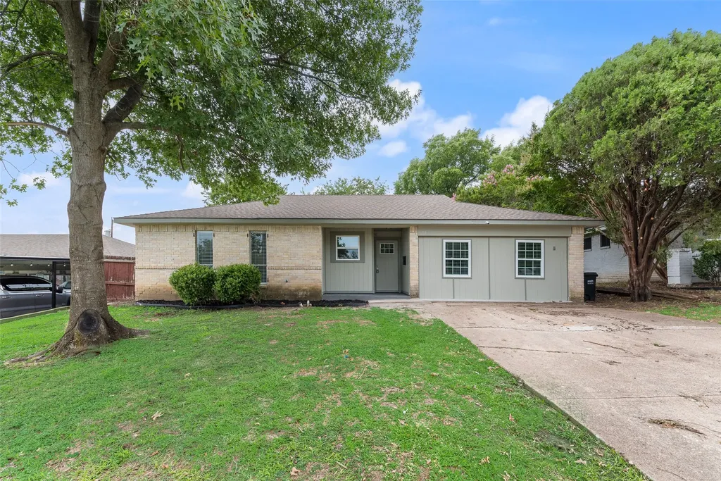 2514 Bobwhite Boulevard Mesquite TX 75149