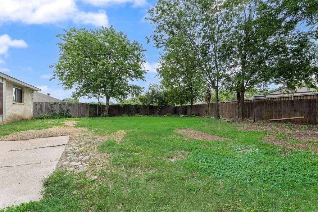 2514 Bobwhite Boulevard Mesquite TX 75149