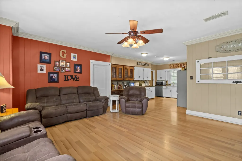 600 Elm Street Teague TX 75860