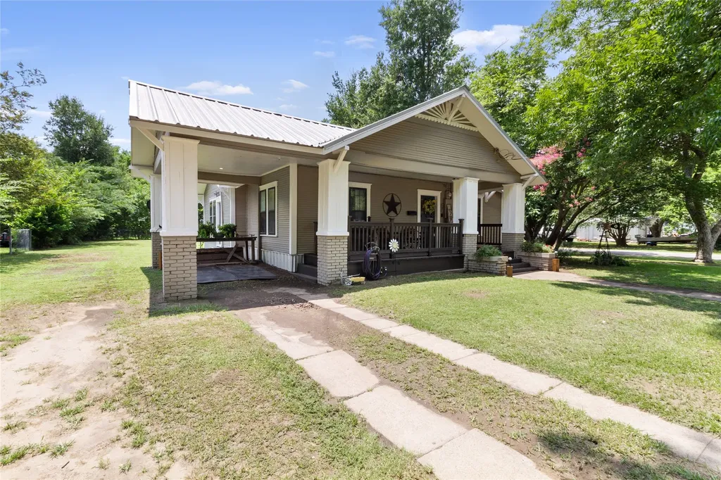 600 Elm Street Teague TX 75860