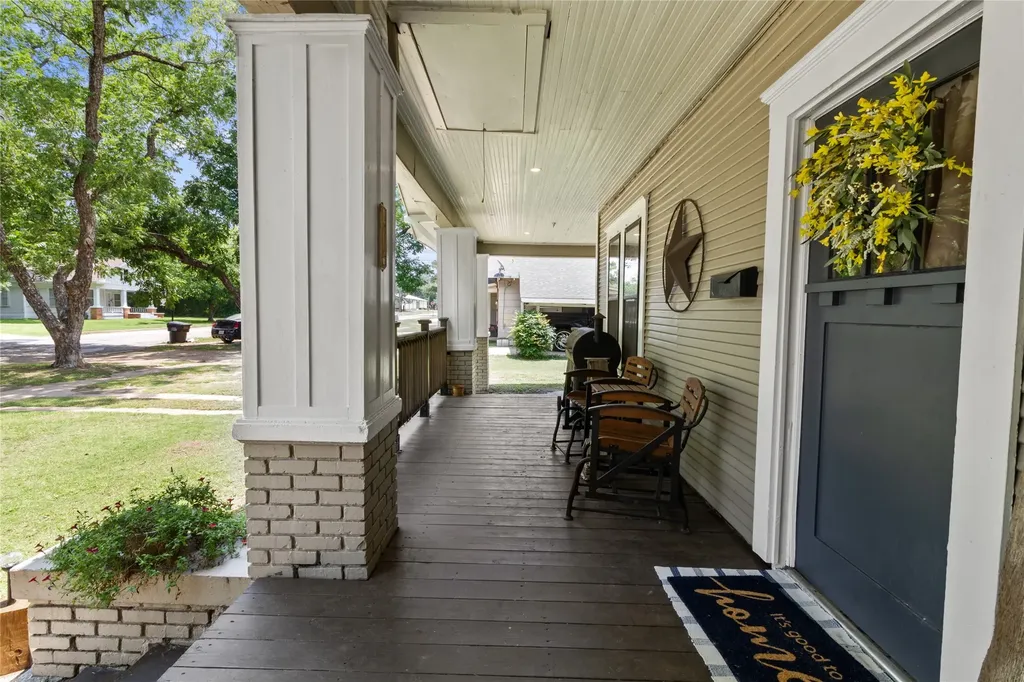 600 Elm Street Teague TX 75860