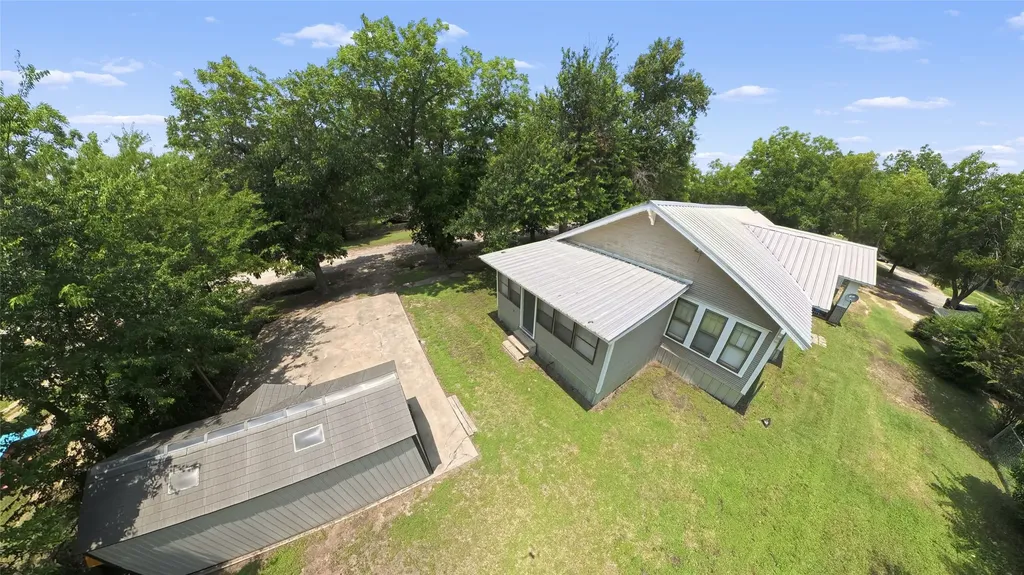 600 Elm Street Teague TX 75860