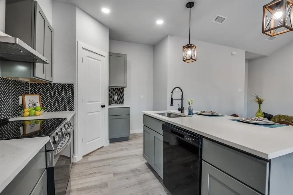 418 Kelly Lane Seven Points TX 75143