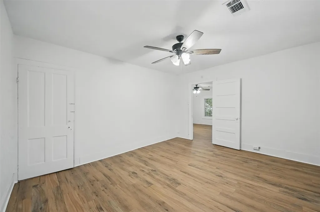 906 E Houston Street Sherman TX 75092