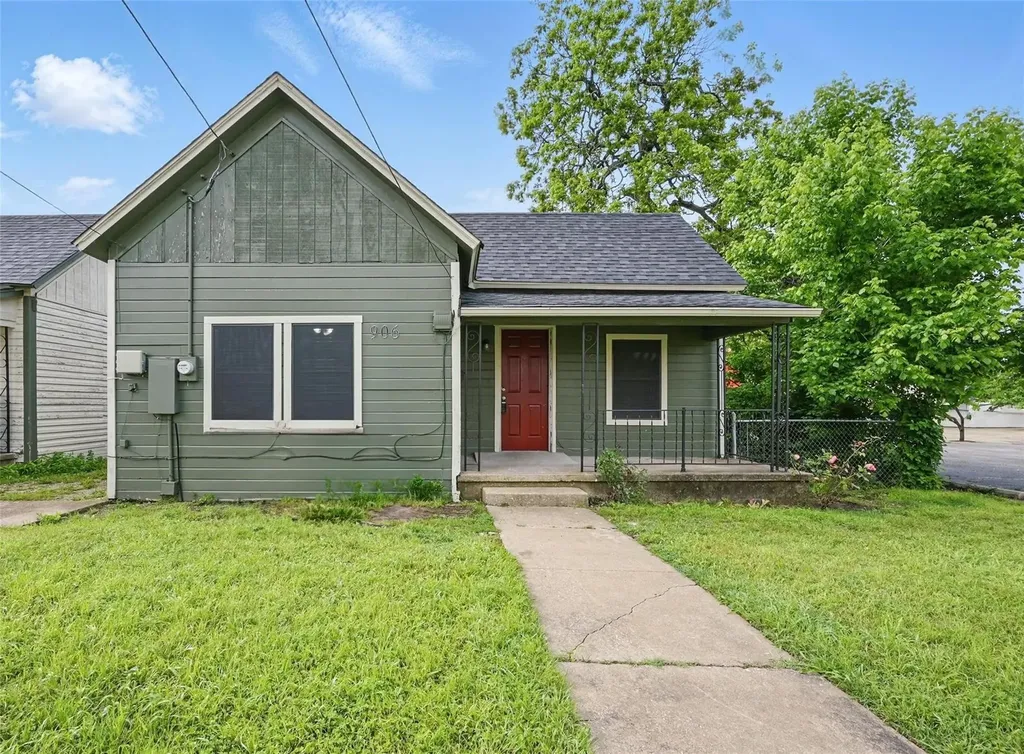 906 E Houston Street Sherman TX 75092