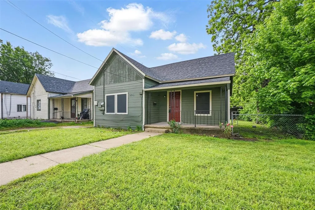 906 E Houston Street Sherman TX 75092