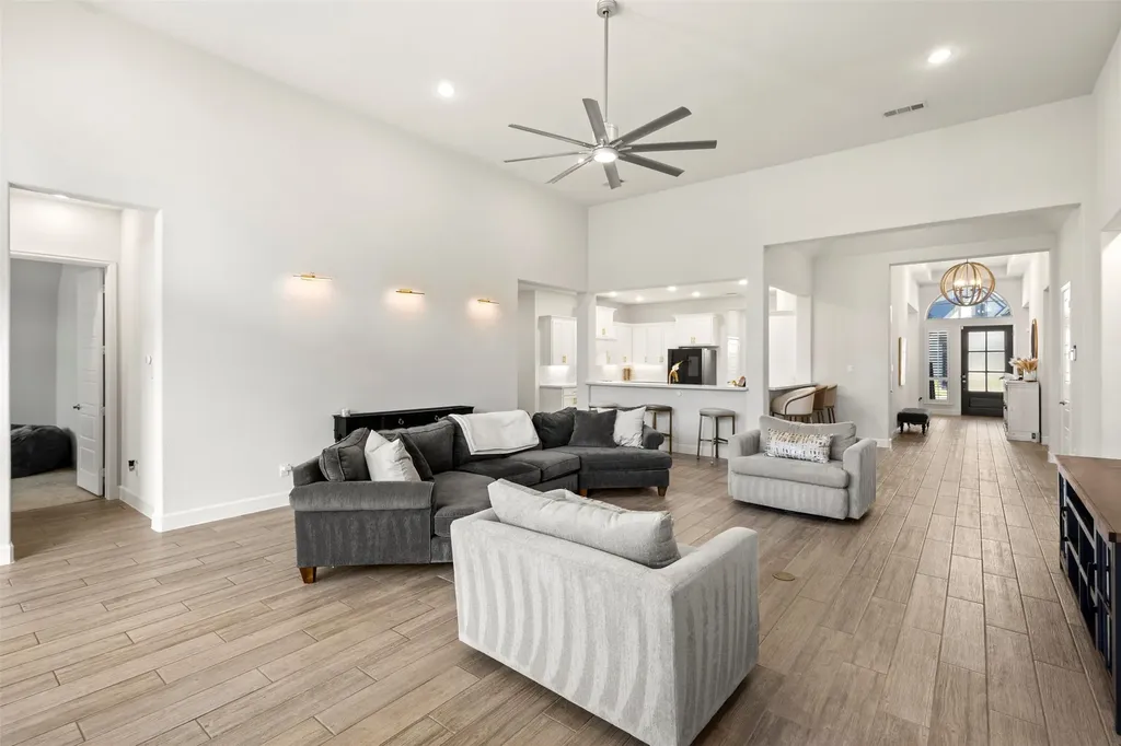 2837 Midlake Drive Midlothian TX 76065