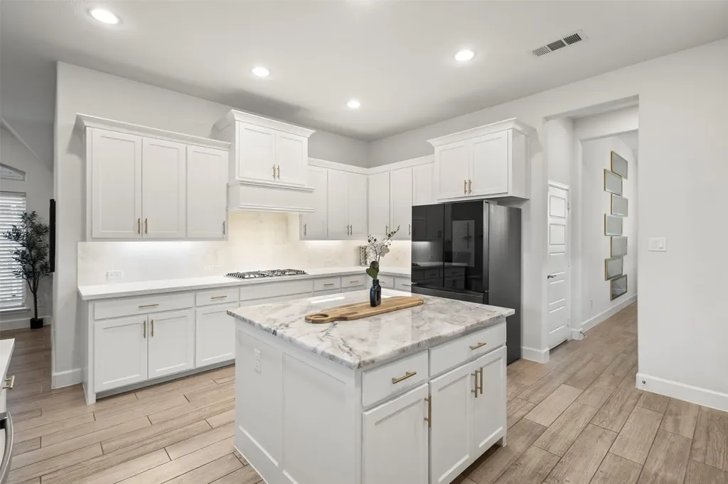 2837 Midlake Drive Midlothian TX 76065