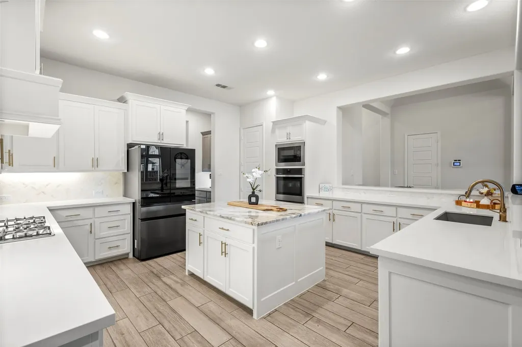 2837 Midlake Drive Midlothian TX 76065