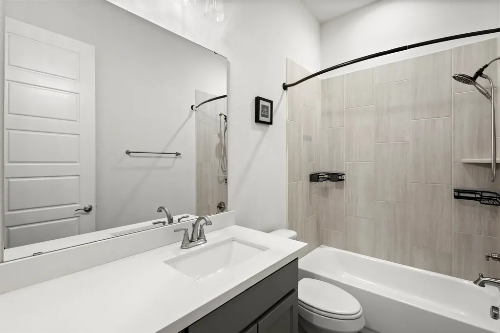 2837 Midlake Drive Midlothian TX 76065