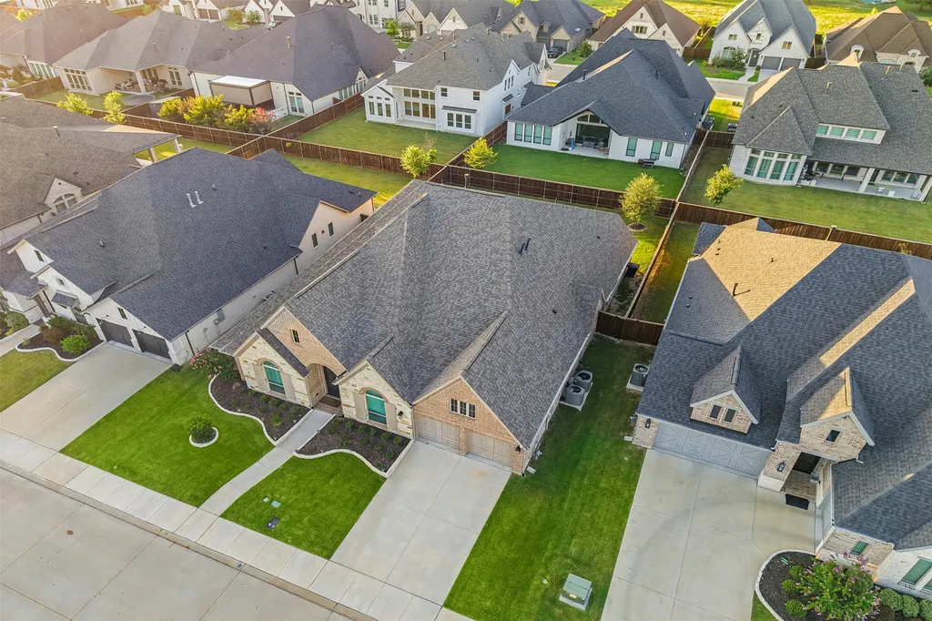 2837 Midlake Drive Midlothian TX 76065