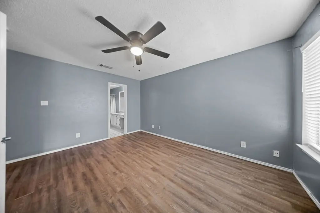 5501 Stoney Glen Drive Mesquite TX 75150