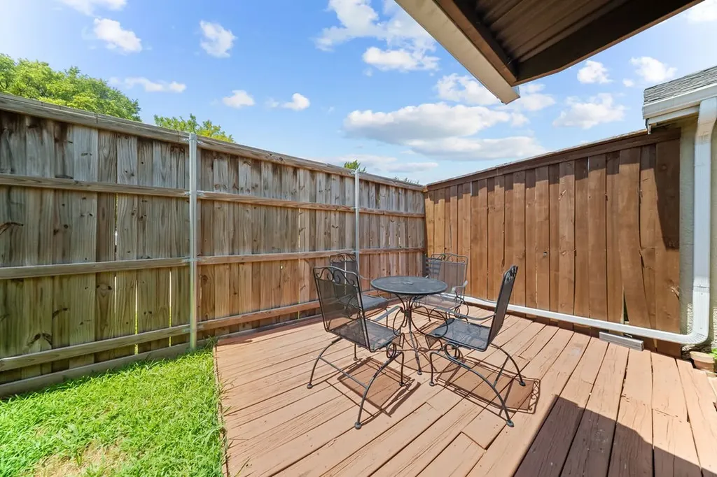 5501 Stoney Glen Drive Mesquite TX 75150