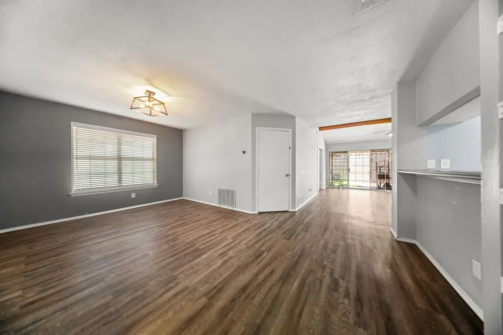 5501 Stoney Glen Drive Mesquite TX 75150