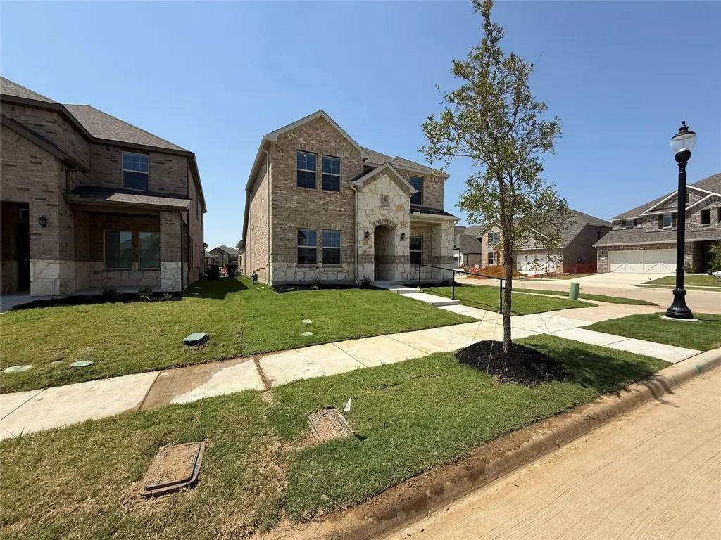 2724 Mexia Lane Celina TX 75009