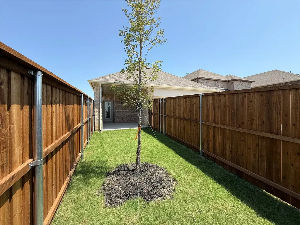 2724 Mexia Lane Celina TX 75009