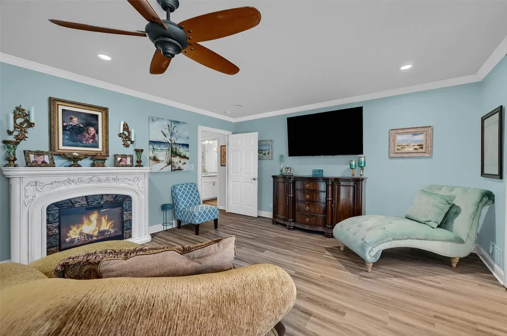 1016 Crestview Drive Sherman TX 75092