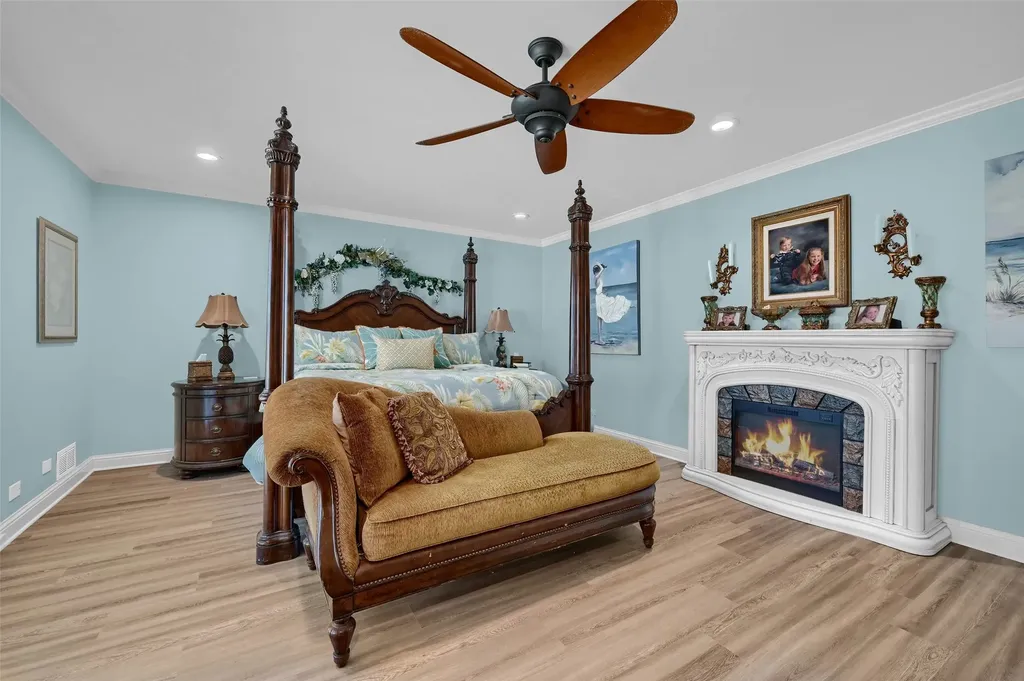1016 Crestview Drive Sherman TX 75092