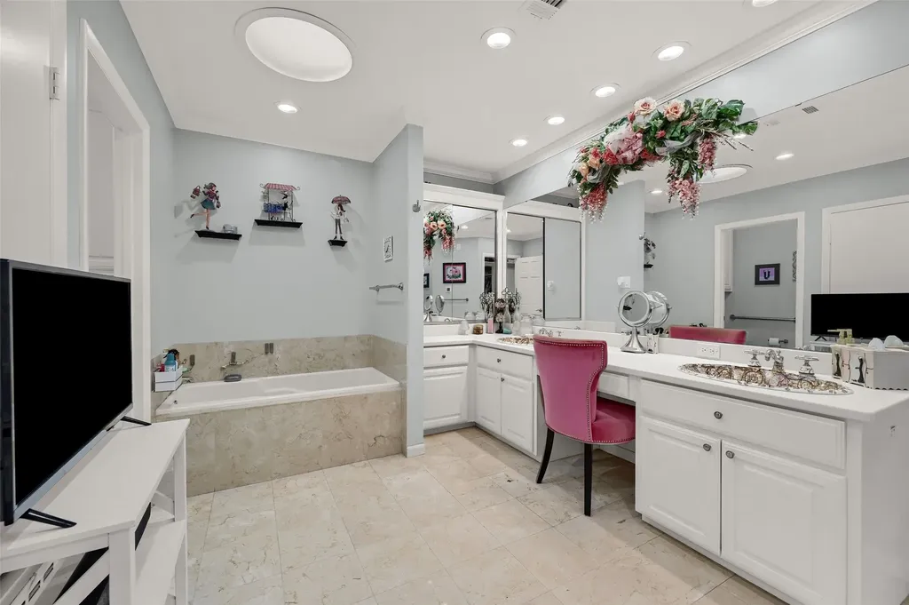 1016 Crestview Drive Sherman TX 75092