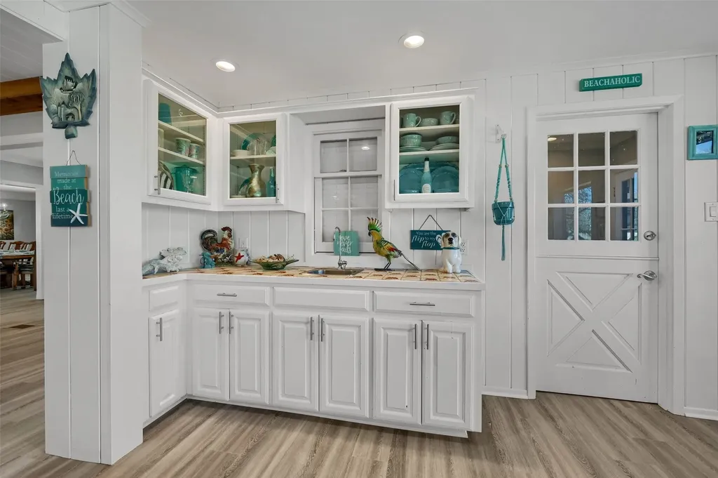 1016 Crestview Drive Sherman TX 75092