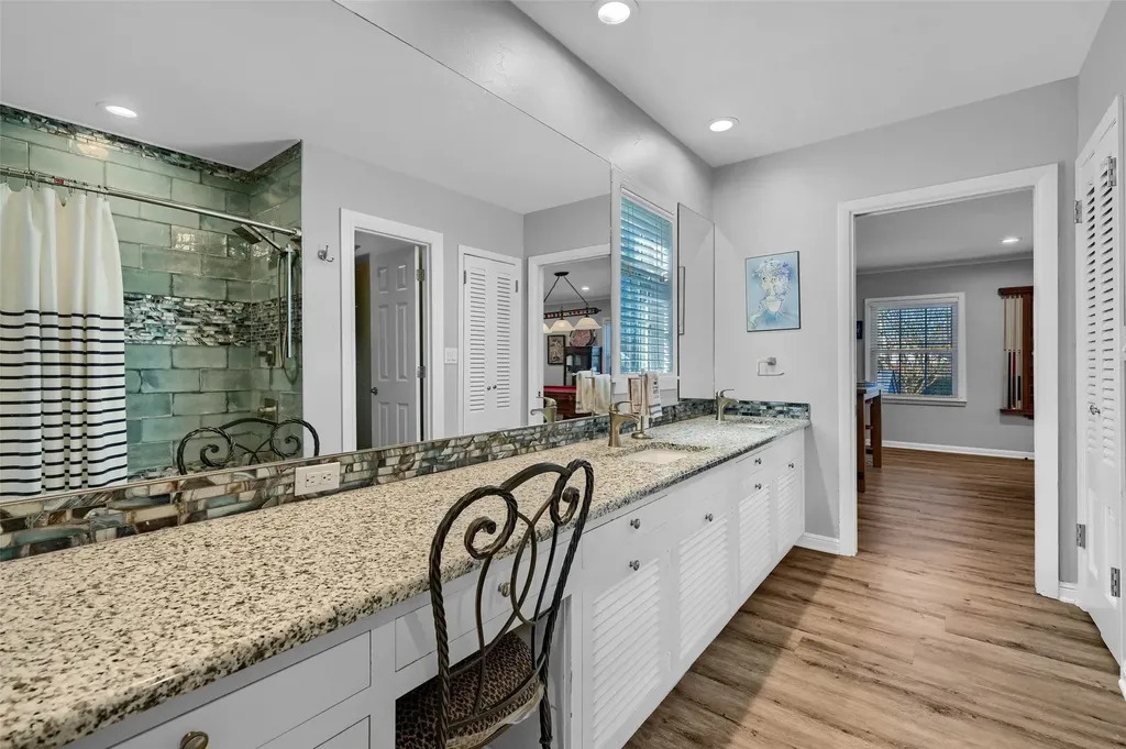 1016 Crestview Drive Sherman TX 75092