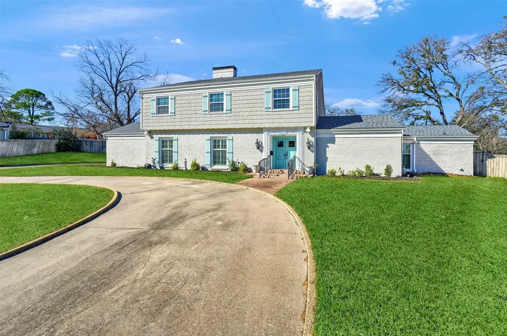 1016 Crestview Drive Sherman TX 75092