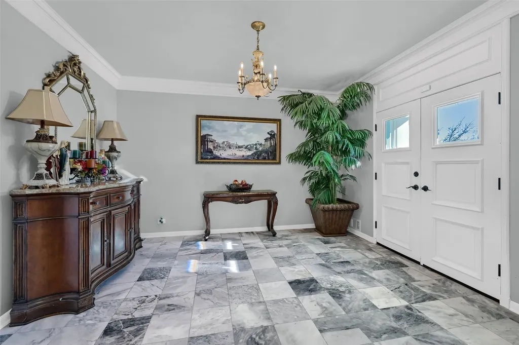 1016 Crestview Drive Sherman TX 75092