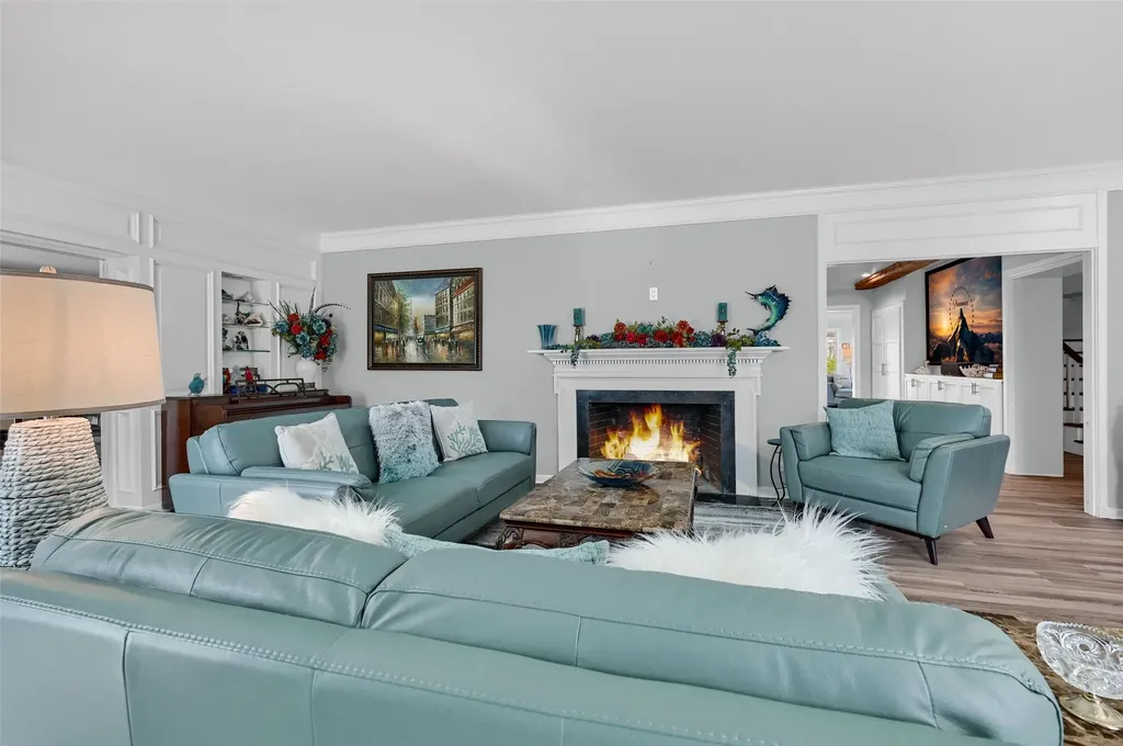 1016 Crestview Drive Sherman TX 75092