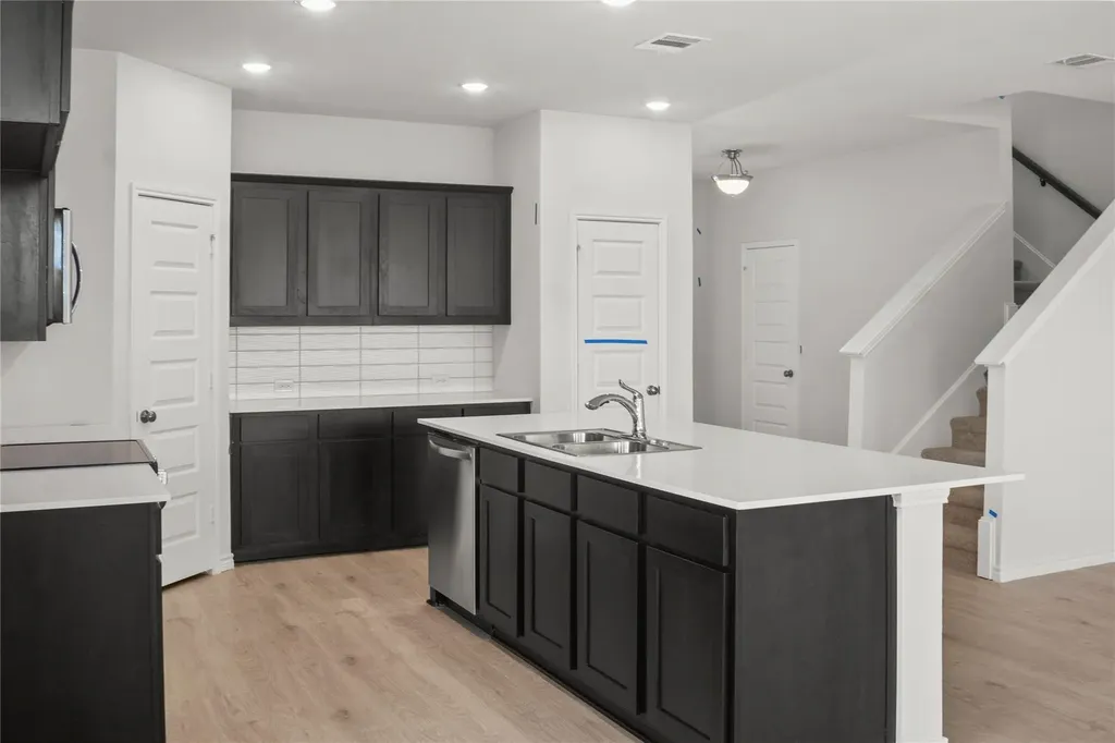 406 Saddle Lane Denton TX 76205